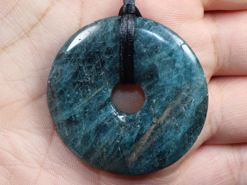 apatite with cord