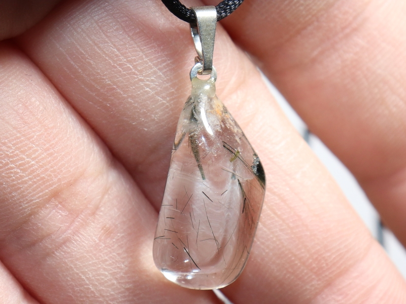 actinolite quartz with cord or silver 925