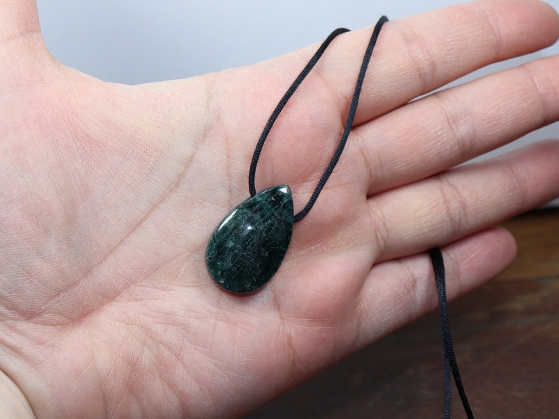 apatite with cord or silver 925