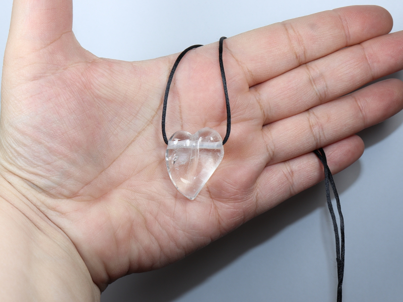 rock crystal with cord or silver 925