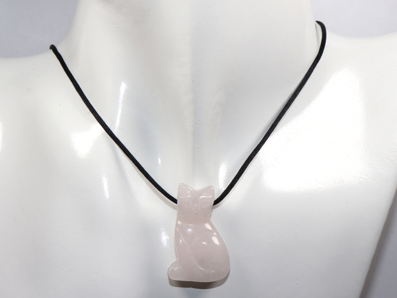 Rosenquarz mit Band oder Silber 925