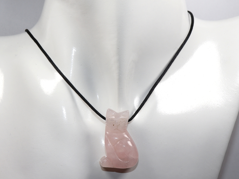 Rosenquarz mit Band oder Silber 925