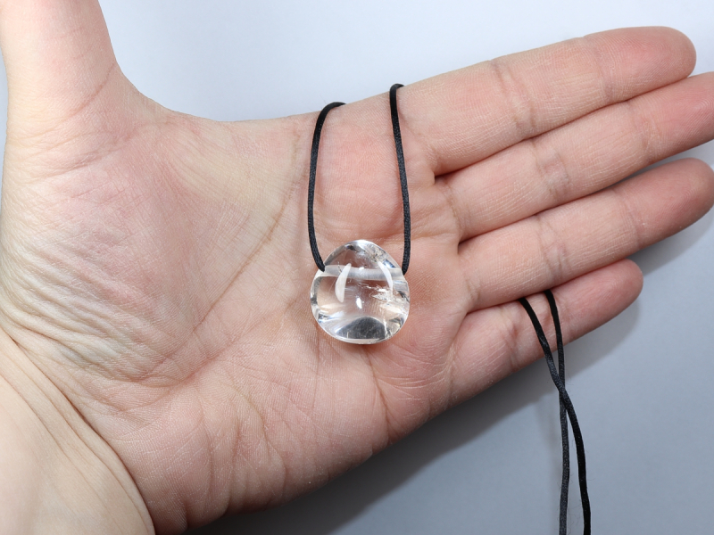 rock crystal with cord or silver 925