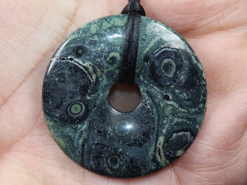 Kambaba-Rhyolith mit Band