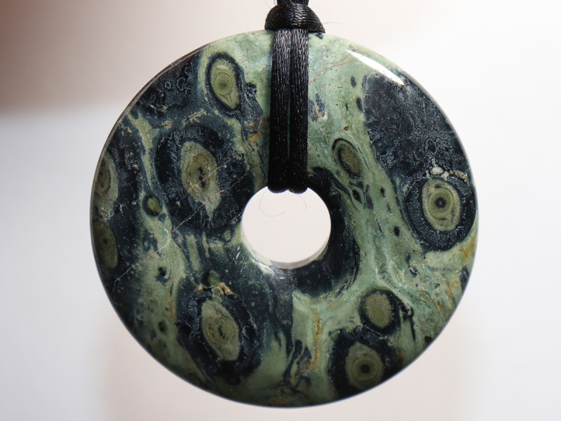 Kambaba-Rhyolith mit Band