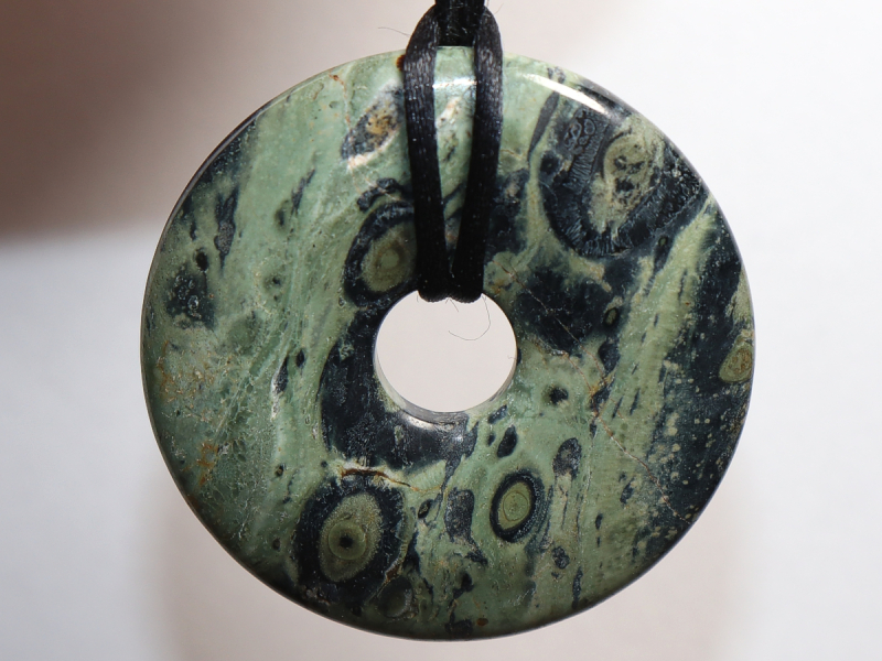 Kambaba-Rhyolith mit Band