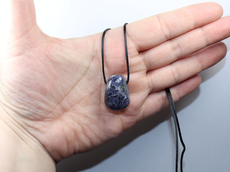 iolite with cord or silver 925