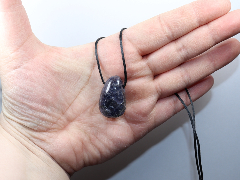 iolite with cord or silver 925