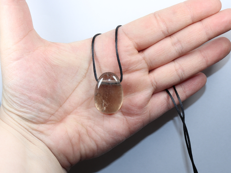 smoky quartz with cord or silver 925smoky quartz with cord or silver 925