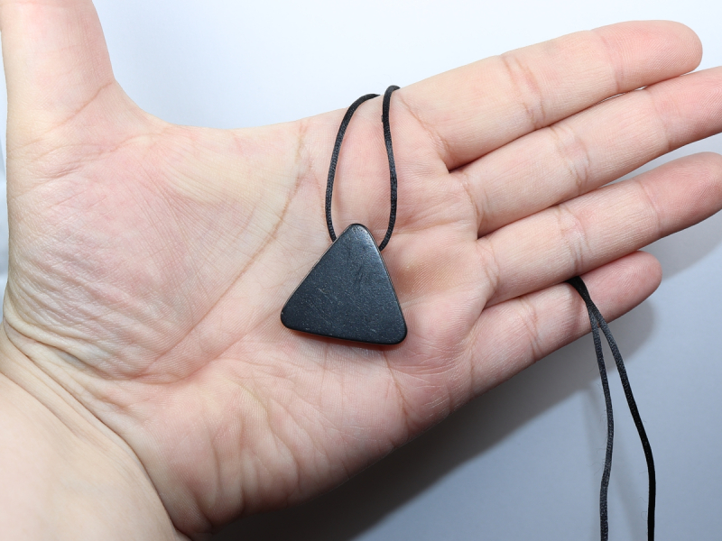 shungite with cord or silver 925