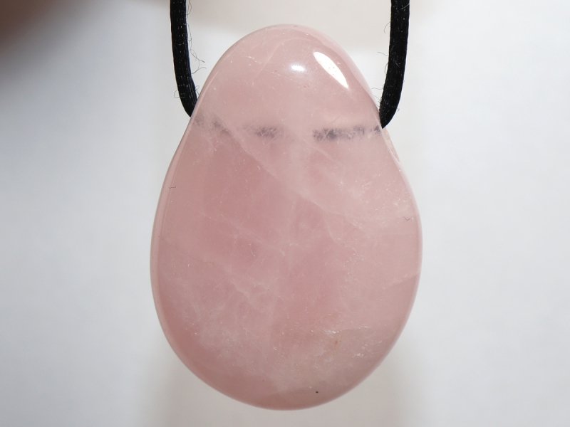 Rosenquarz mit Band oder Silber 925