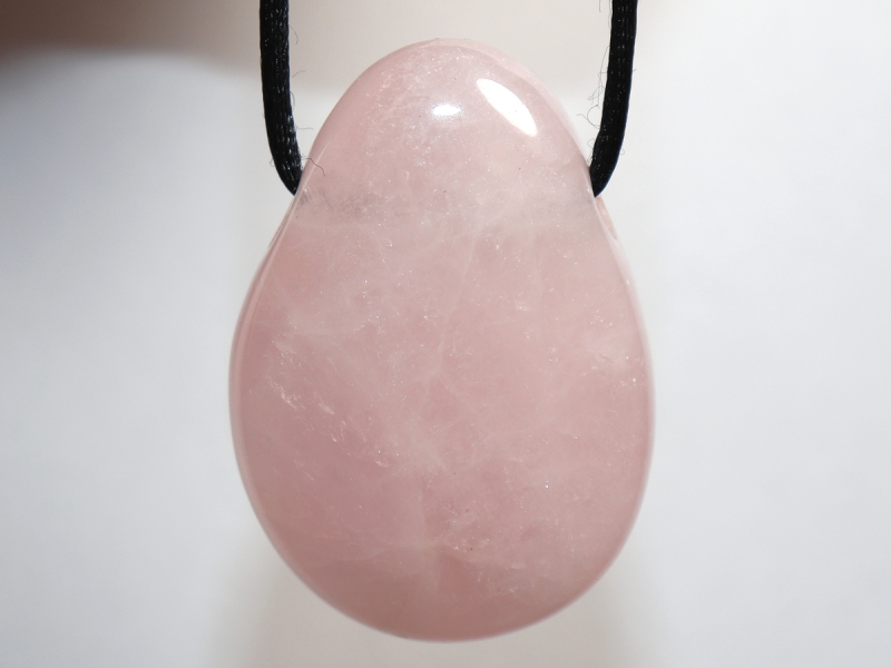 Rosenquarz mit Band oder Silber 925