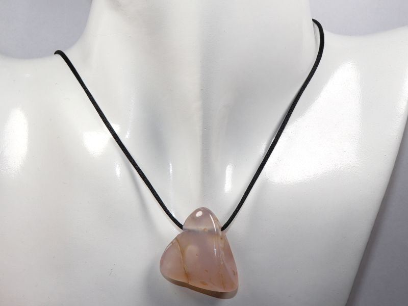 rosa Chalcedon mit Band oder Silber 925