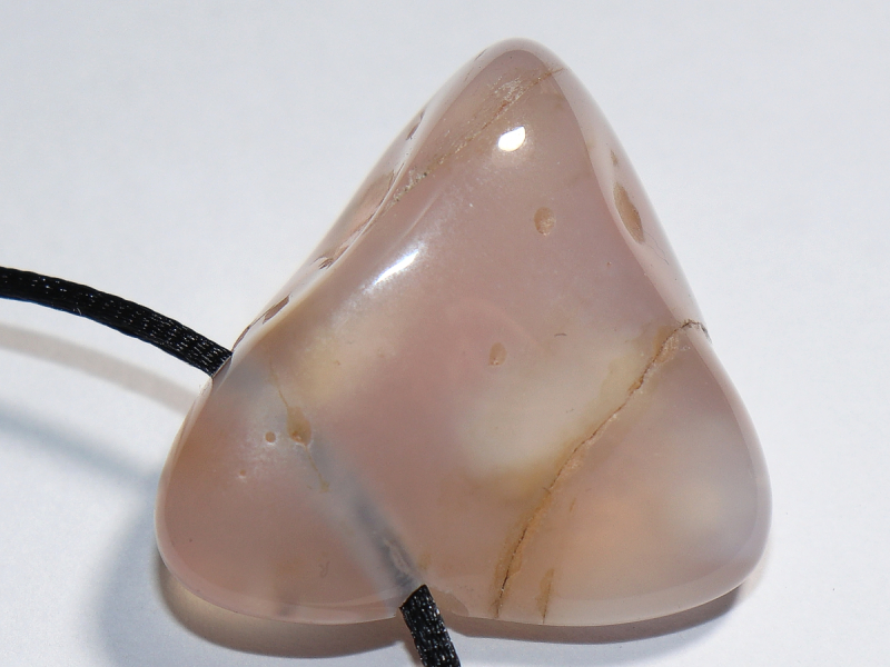 rosa Chalcedon mit Band oder Silber 925