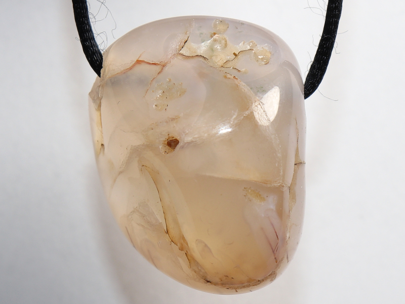 rosa Chalcedon mit Band oder Silber 925