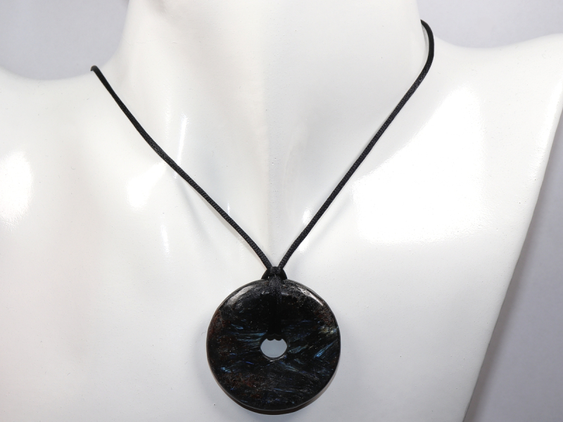 anthophyllite with cord