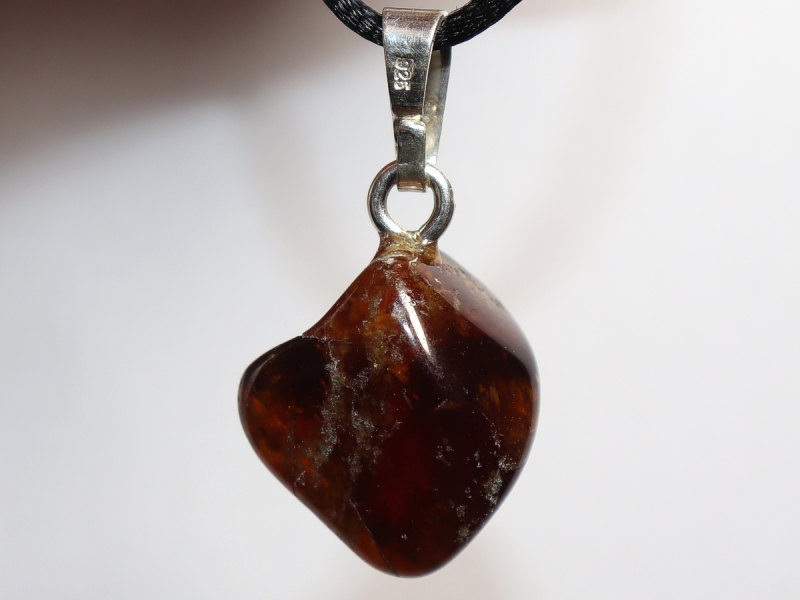 Hessonit (Granat) mit Band oder Silber 925