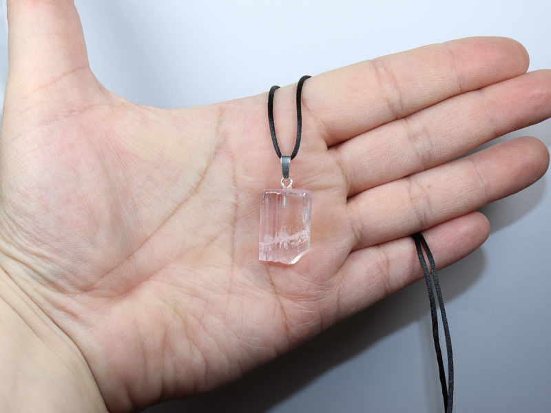 kunzite with cord or silver 925
