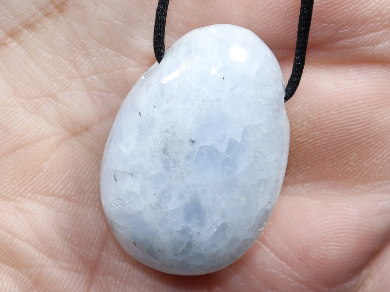 blauer Calcit mit Band oder Silber 925