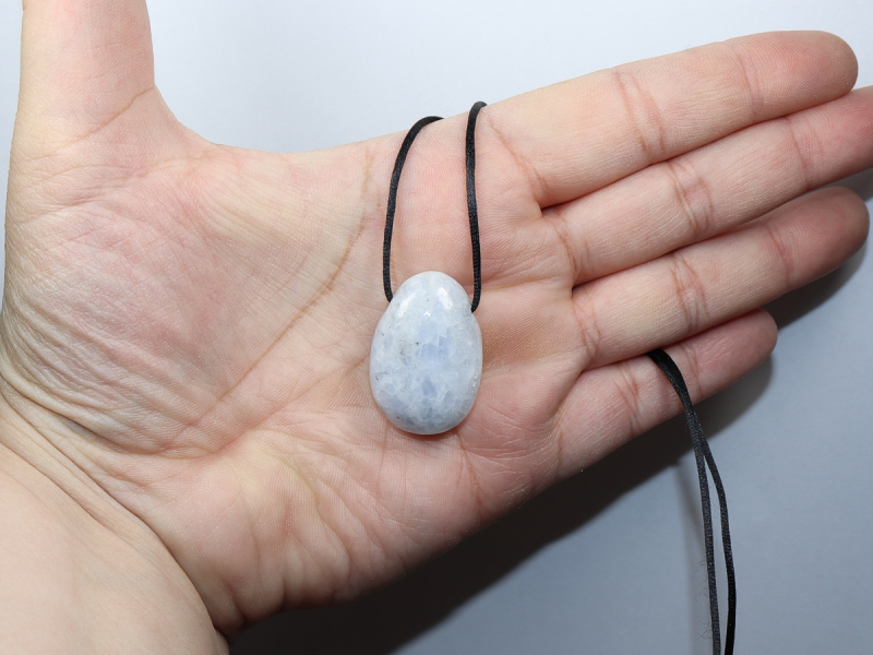 blauer Calcit mit Band oder Silber 925