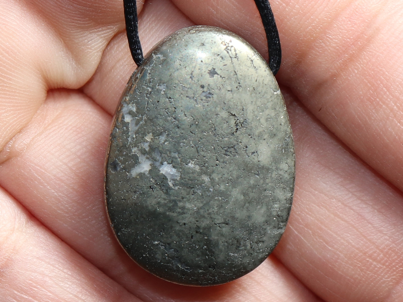 Pyrit mit Band oder Silber 925