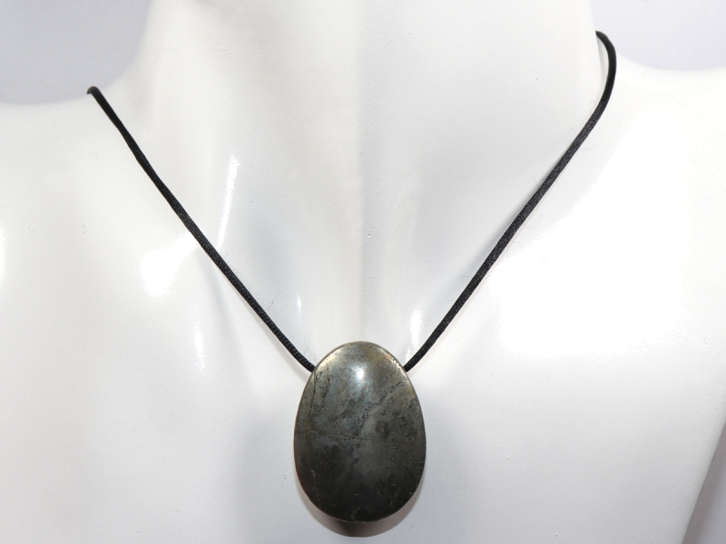 Pyrit mit Band oder Silber 925
