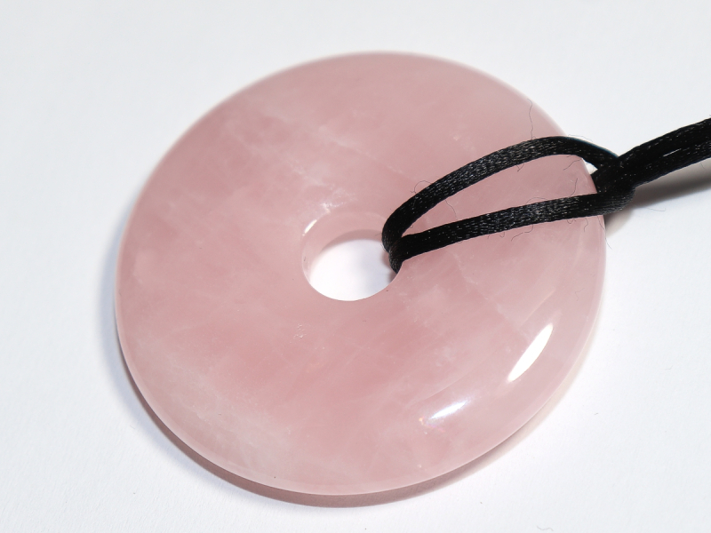 rose quartz with cord