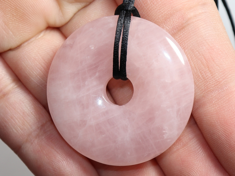 rose quartz with cord