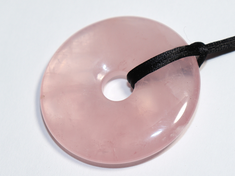 rose quartz with cord