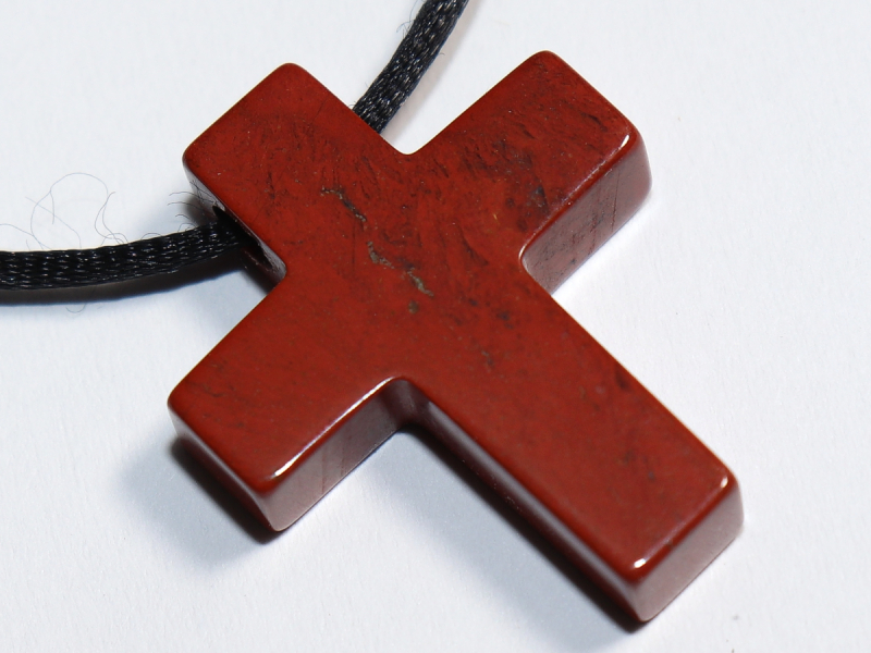 roter Jaspis mit Band