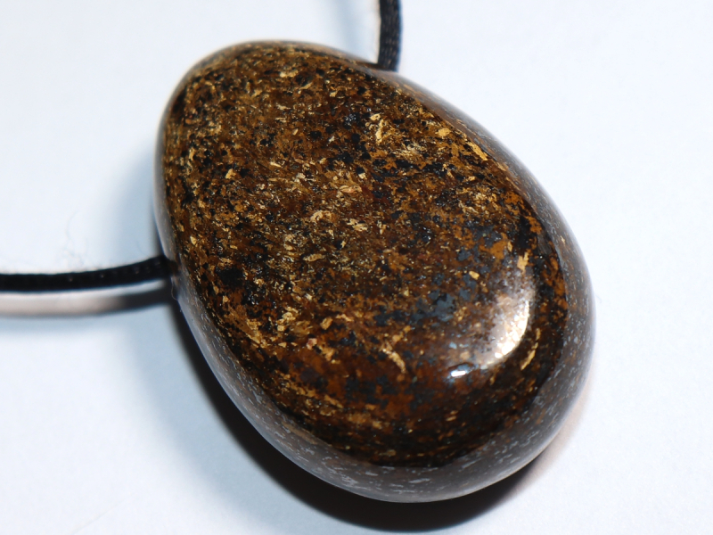 Bronzit mit Band oder Silber 925