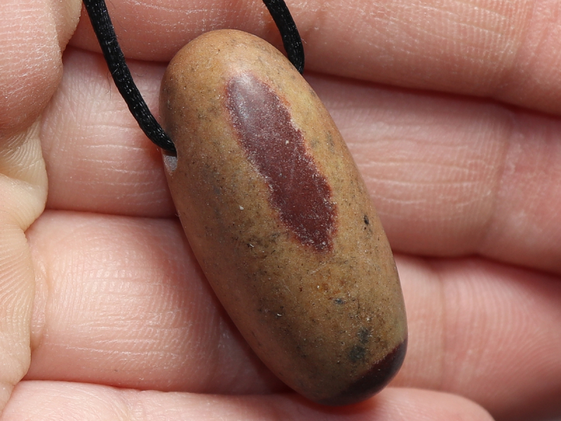 Shiva Lingam mit Band oder Silber 925