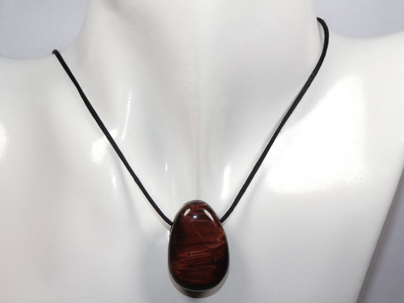 rotes Tigerauge mit Band oder Silber 925