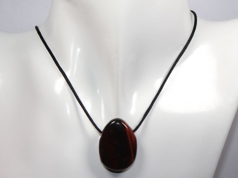 rotes Tigerauge mit Band oder Silber 925