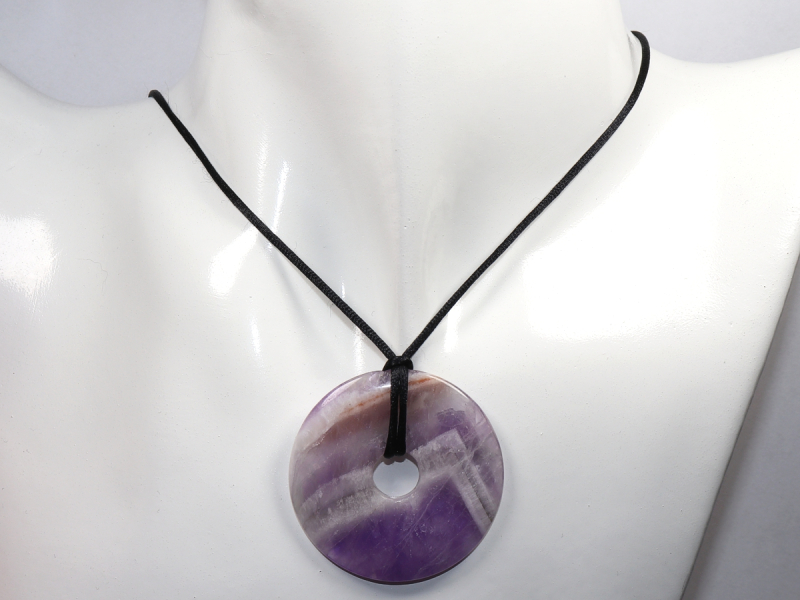 amethyst with cord
