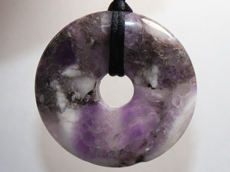 amethyst with cord