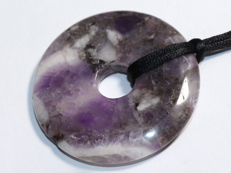 amethyst with cord