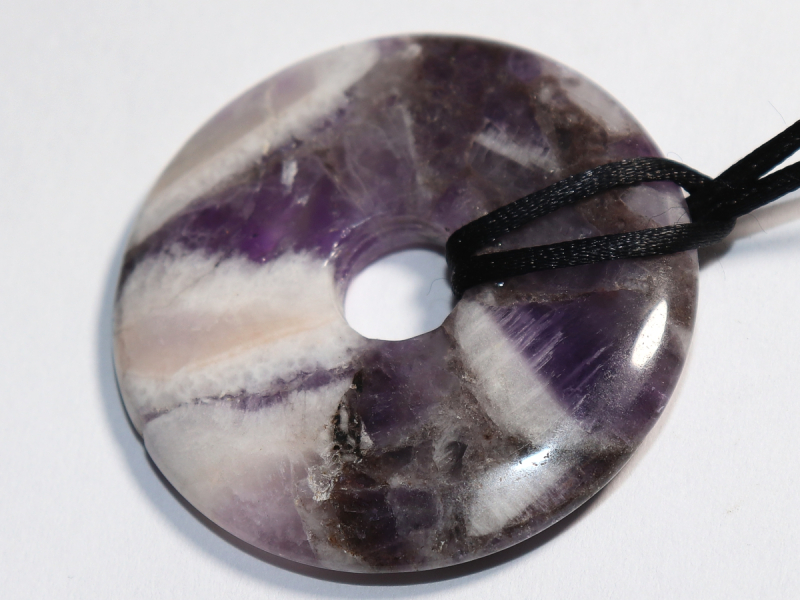 amethyst with cord