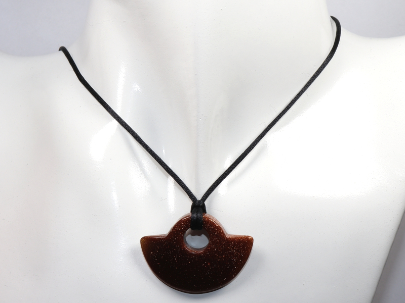 gold sandstone with cord
