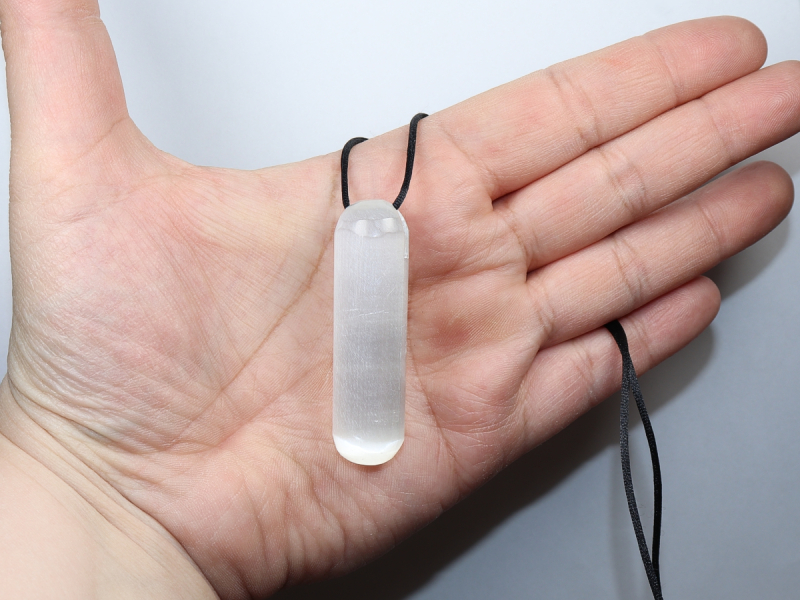 selenite with cord or silver 925