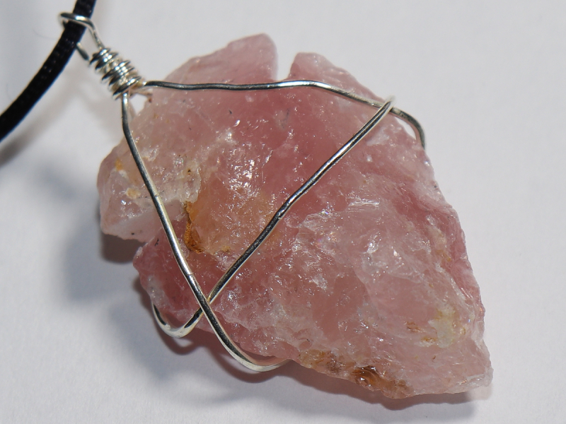 rose quartz with cord or silver 925