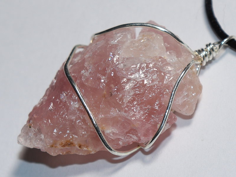 rose quartz with cord or silver 925