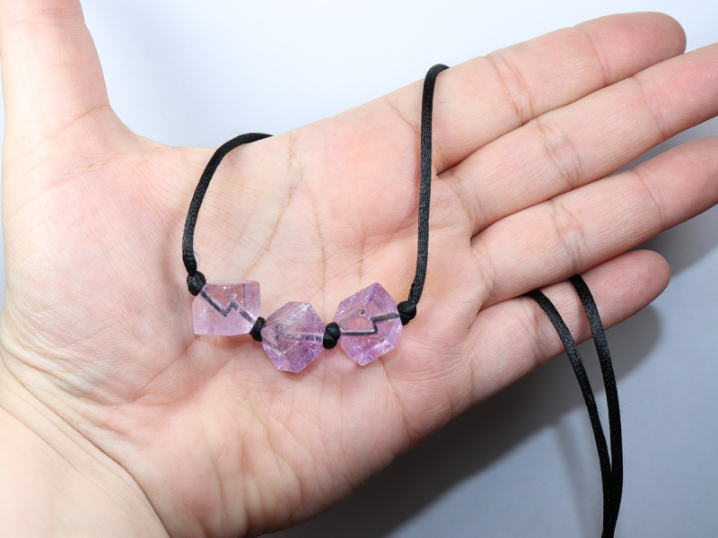 Amethyst mit Band