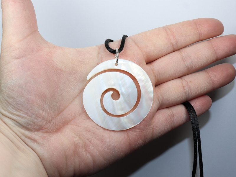 Perlmutt mit Band oder Silber 925