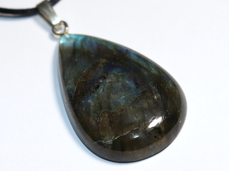 Labradorit mit Band oder Silber 925