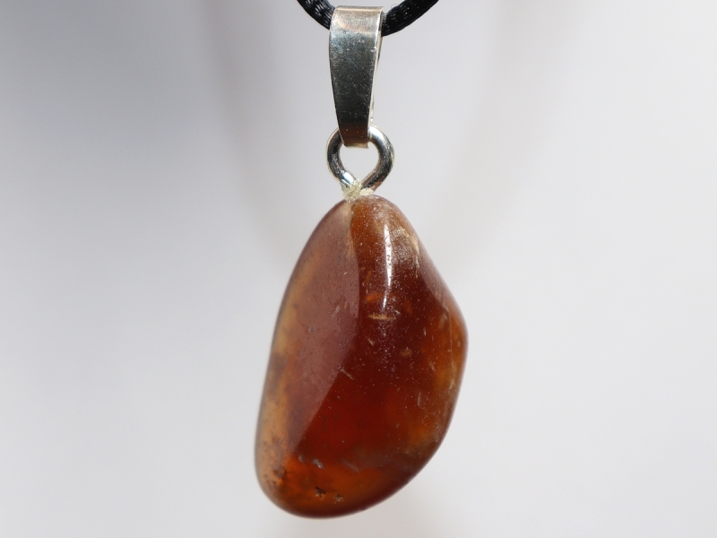 hessonite (garnet) with cord or silver 925
