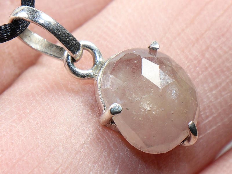 rosa Saphir mit Band oder Silber 925