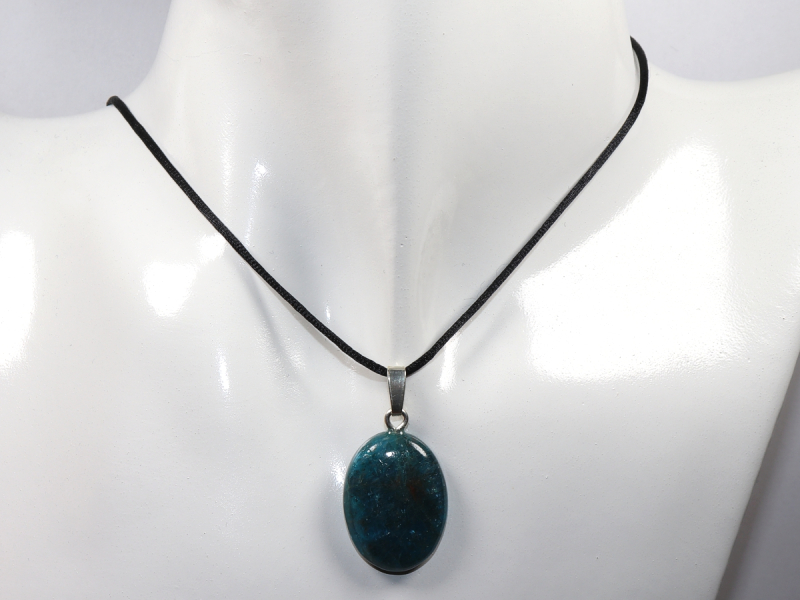 apatite with cord or silver 925