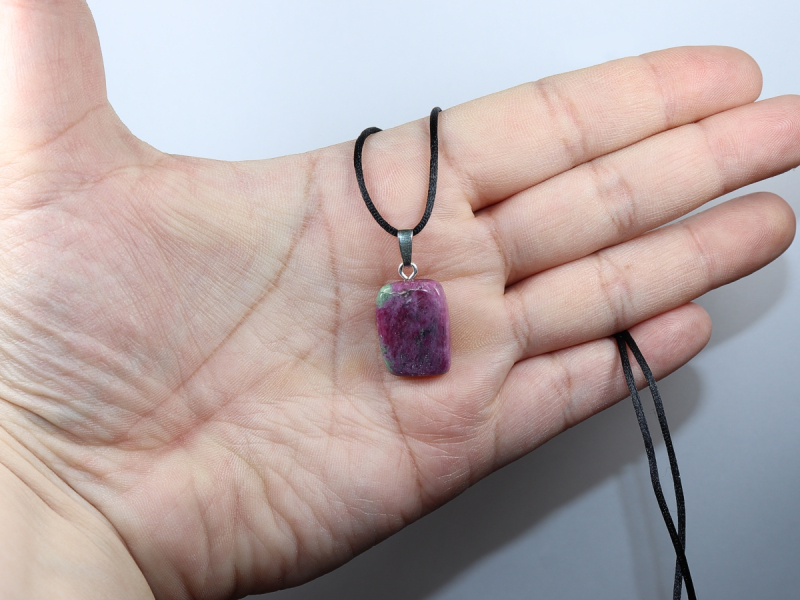 Rubin mit Band oder Silber 925