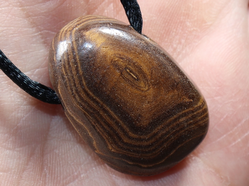 Boulder opal with cord or silver 925